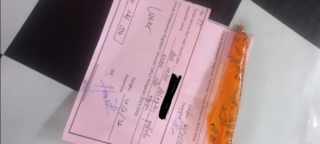 Bukti kwitansi wali murid mencicil SMPN 1 Dongko, Trenggalek