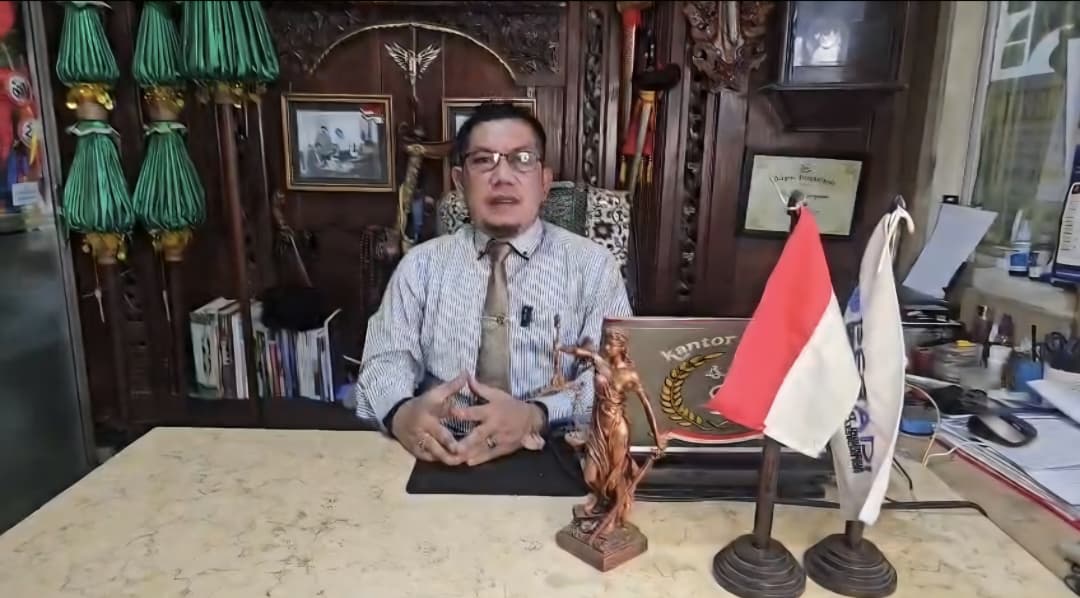 Ketua Komite SMPN 1 Kartasura DR.KRA Suratno Pradotodiningrat SH.,MH (Foto: Naw, Newstujuh.id)