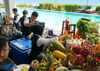 Aston Madiun menggelar Tropical Beverage Competition 2026 yang diikuti 40 peserta dari enam sekolah di Jawa Timur untuk menampilkan kreasi minuman tropis. (NewsTujuh.id)