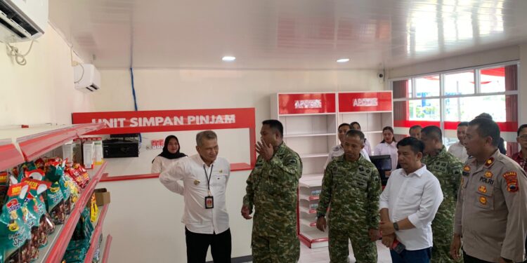 Dandim Wonogiri bersama Forkopimda mengikuti peresmian 1.061 Koperasi Desa Merah Putih oleh Presiden Prabowo. (Foto : Nugie, NewsTujuh.id)