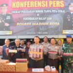 Polres Madiun Kota ketika konferensi pers ungkap peredaran rokok tanpa cukai dan penindakan balap liar (Foto: Naw, Newstujuh.id)