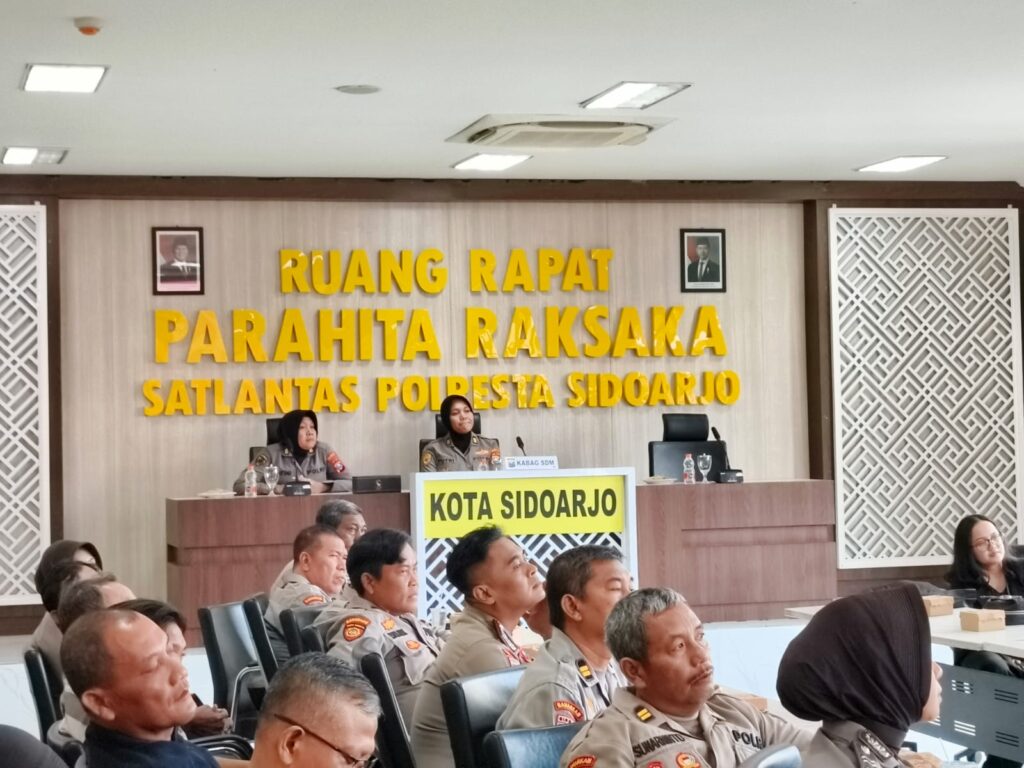 Polresta Sidoarjo bersama bank Himbara mensosialisasikan KUR kepada kelompok tani binaan guna mendukung permodalan, produktivitas, dan ketahanan pangan. (NewsTujuh.id)