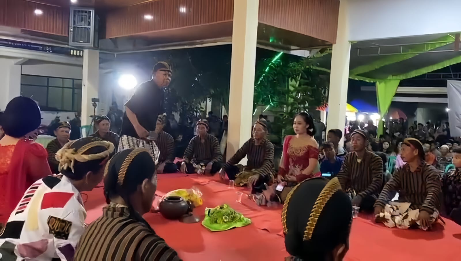 Tradisi Sinongkelan di Trenggalek menyimpan sejarah pengungsi Paku Buwono II pasca Geger Pecinan. Kini menjadi warisan budaya dan daya tarik wisata unggulan.