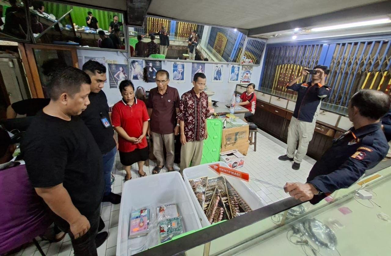 Bareskrim Polri Ungkap Sindikat Pertambangan Emas Ilegal, 64 Kilogram Emas dan Rp7,6 Miliar Disita